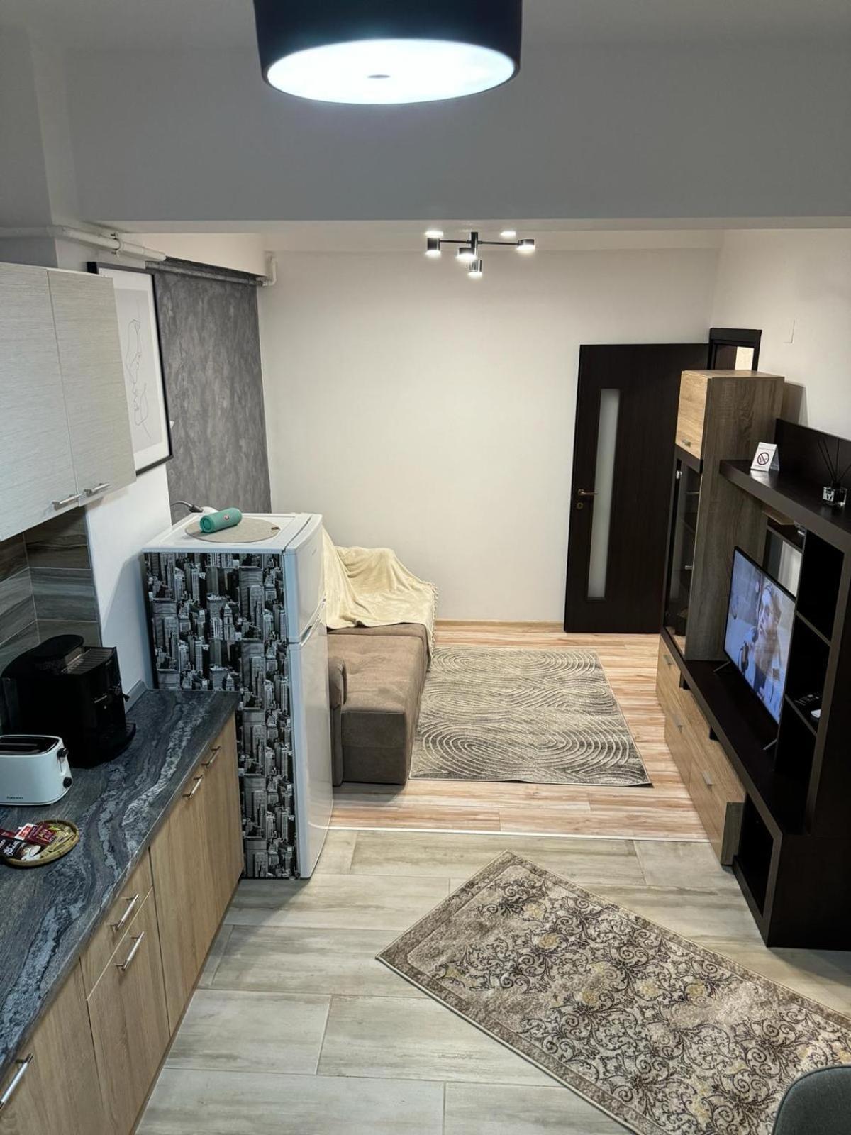 Luxury Young Residence Iasi Exteriör bild